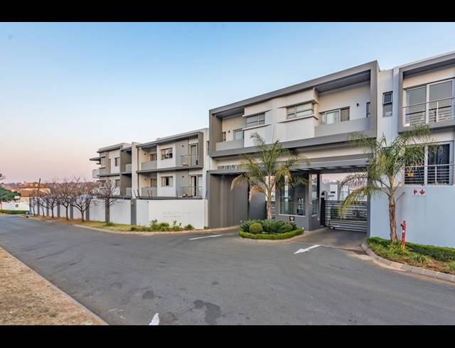 4 BEDROOM CLUSTER FOR SALE IN BRYANSTON